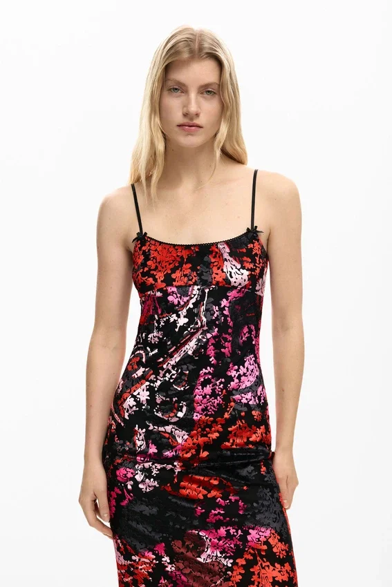 2-in-1-Kleid, entworfen von Christian Lacroix 2-in-1-Kleid, entworfen von Christian Lacroix