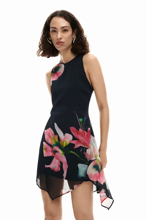 Asymmetrisches Blumenkleid Asymmetrisches Blumenkleid