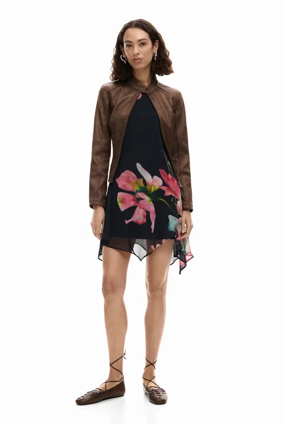 Asymmetrisches Blumenkleid Asymmetrisches Blumenkleid