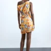 Asymmetrisches Blumenkleid Asymmetrisches Blumenkleid