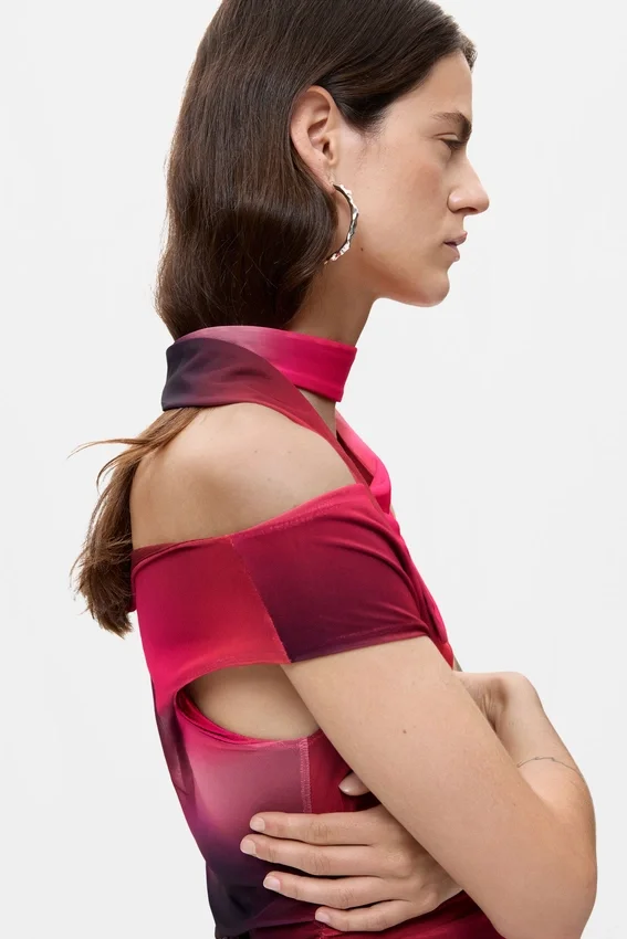 Asymmetrisches Drapier-Kleid Asymmetrisches Drapier-Kleid
