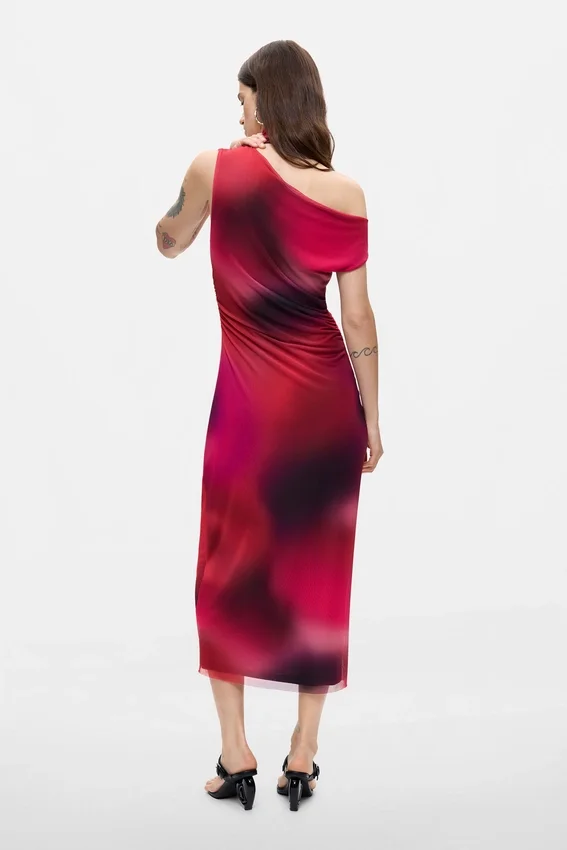 Asymmetrisches Drapier-Kleid Asymmetrisches Drapier-Kleid