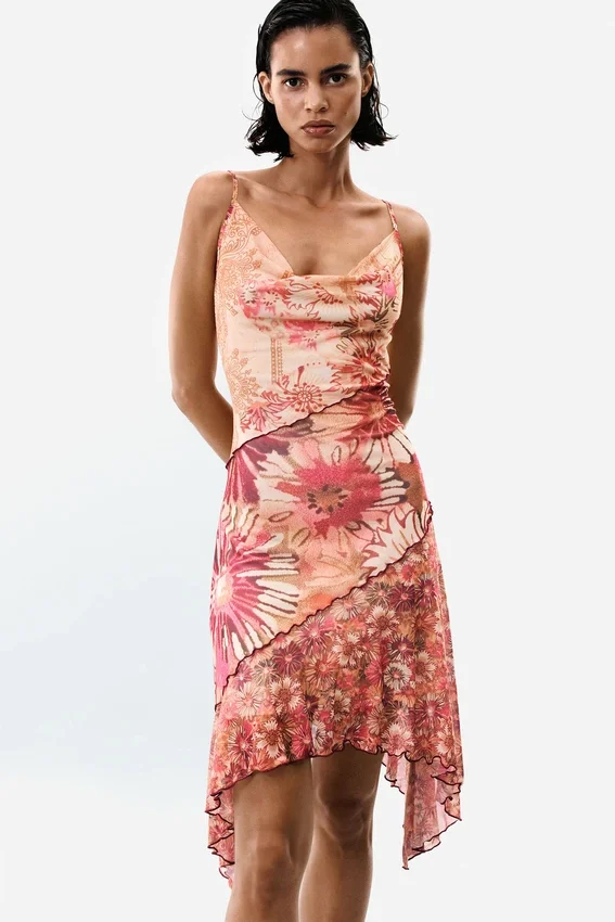 Asymmetrisches Kleid Asymmetrisches Kleid