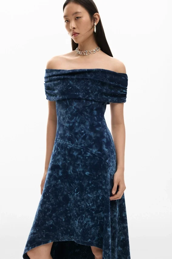 Asymmetrisches Kleid im Tie-Dye-Stil Asymmetrisches Kleid im Tie-Dye-Stil