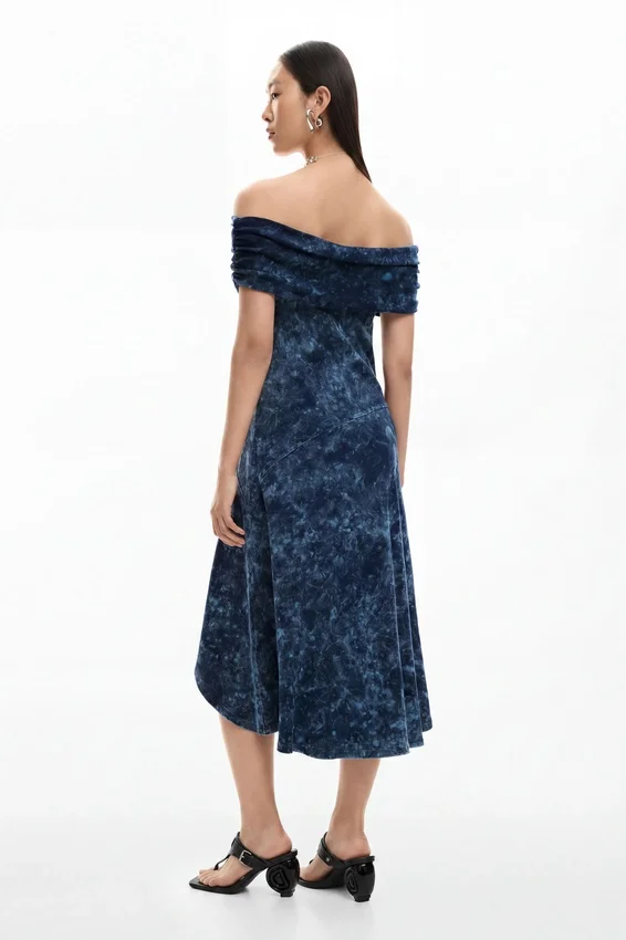 Asymmetrisches Kleid im Tie-Dye-Stil Asymmetrisches Kleid im Tie-Dye-Stil