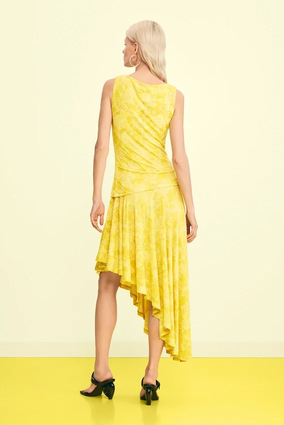 Asymmetrisches Kleid mit Print Asymmetrisches Kleid mit Print