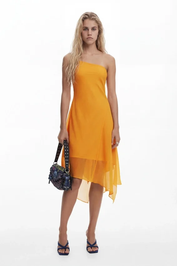 Asymmetrisches Midi-Kleid mit Lagenlook Asymmetrisches Midi-Kleid mit Lagenlook