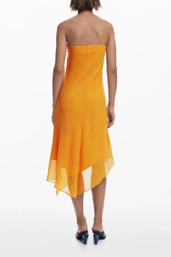 Asymmetrisches Midi-Kleid mit Lagenlook Asymmetrisches Midi-Kleid mit Lagenlook