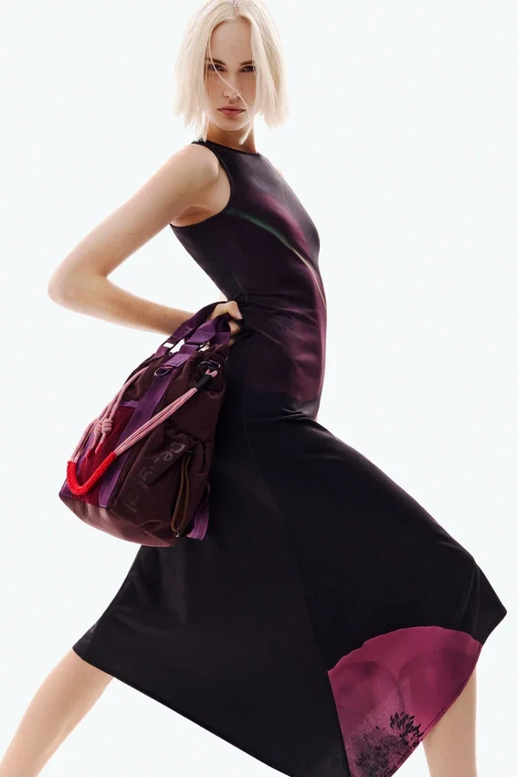 Asymmetrisches Poppy-Kleid Asymmetrisches Poppy-Kleid