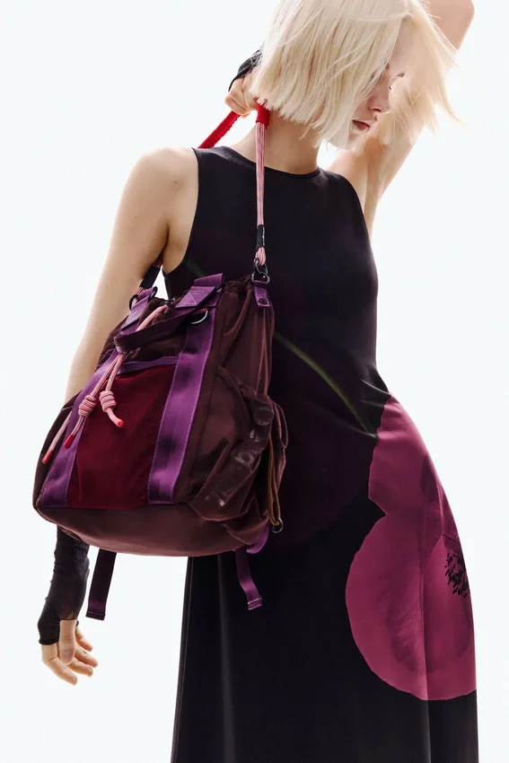 Asymmetrisches Poppy-Kleid Asymmetrisches Poppy-Kleid