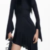 Asymmetrisches schwarzes Kleid von María Escote Asymmetrisches schwarzes Kleid von María Escote