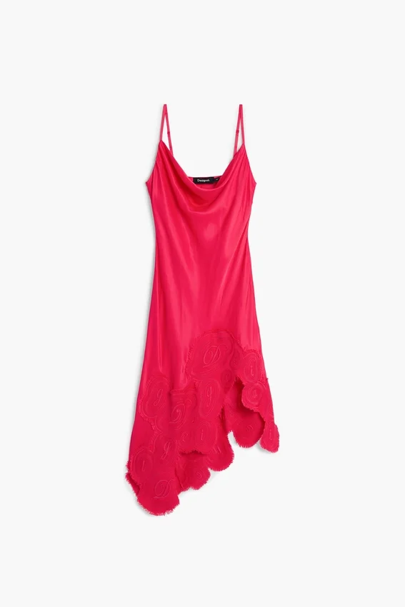 Asymmetrisches Slip-Kleid Asymmetrisches Slip-Kleid