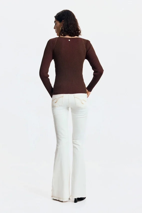 Ausgefranste Flare-Jeans Ausgefranste Flare-Jeans