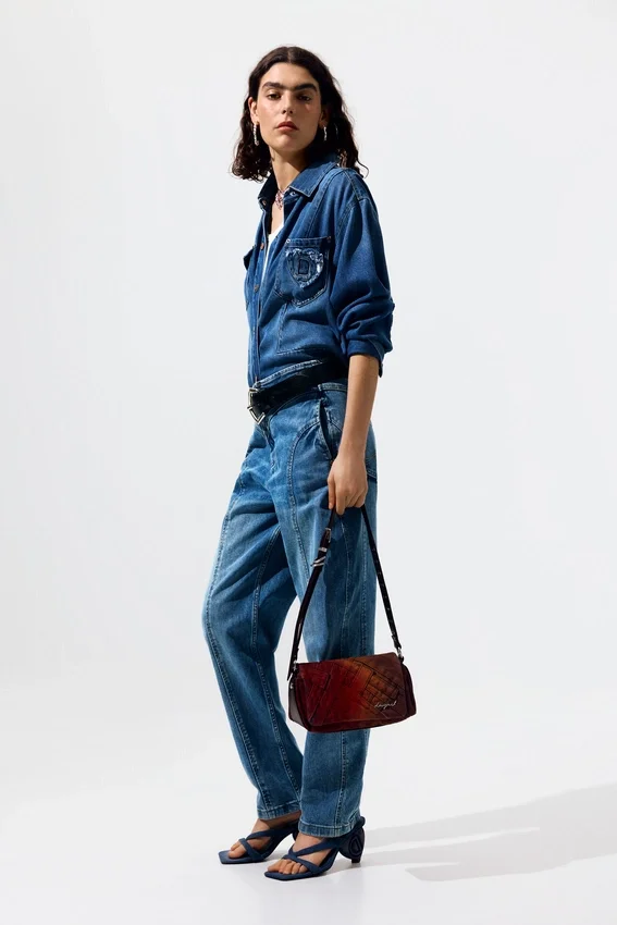 Ballon-Jeans mit Ziernähten Ballon-Jeans mit Ziernähten