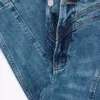 Ballon-Jeans mit Ziernähten Ballon-Jeans mit Ziernähten