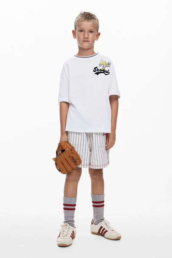 Baseball-T-Shirt mit kurzen Ärmeln Baseball-T-Shirt mit kurzen Ärmeln