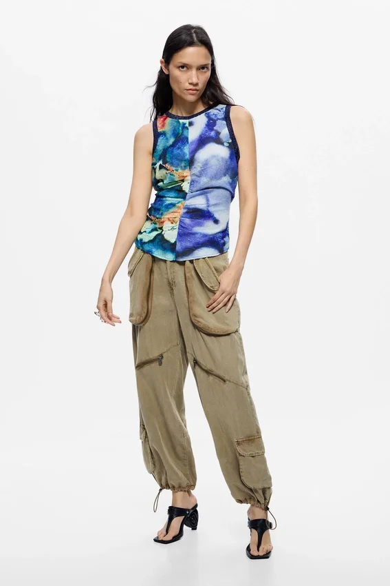 Bedruckte ärmellose Bluse Bedruckte ärmellose Bluse