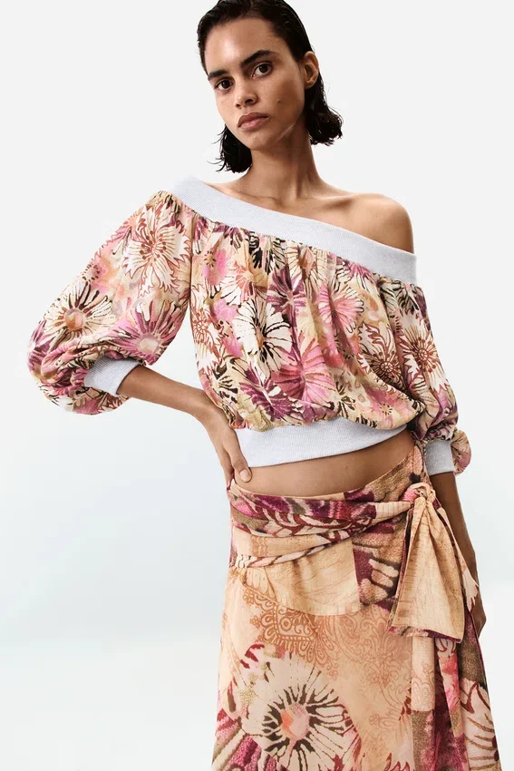 Bedruckte trägerlose Bluse Bedruckte trägerlose Bluse