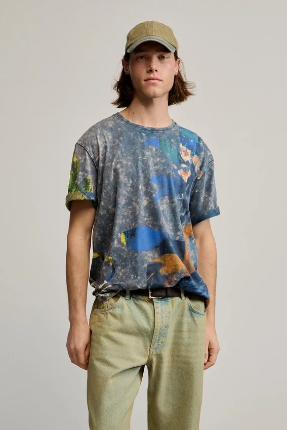 Bedrucktes Arty-T-Shirt Bedrucktes Arty-T-Shirt