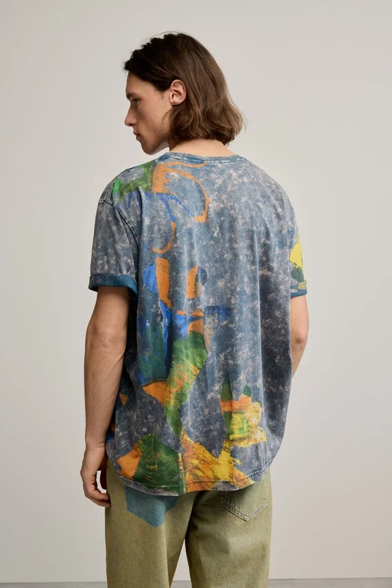 Bedrucktes Arty-T-Shirt Bedrucktes Arty-T-Shirt