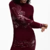 Langärmliges Strickkleid Langärmliges Strickkleid