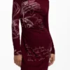 Langärmliges Strickkleid Langärmliges Strickkleid