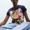 Bedrucktes T-Shirt aus 100 % Baumwolle Bedrucktes T-Shirt aus 100 % Baumwolle