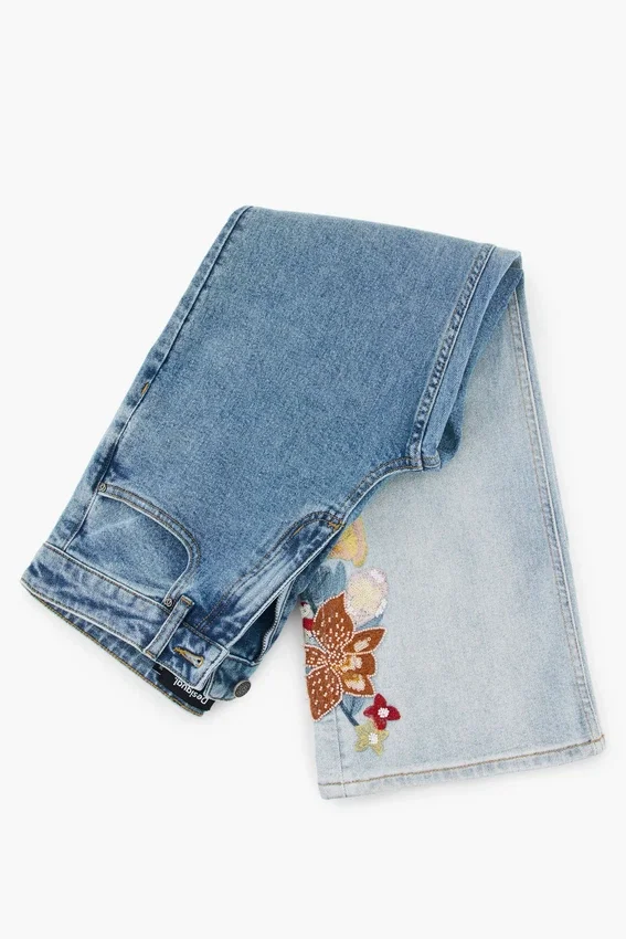 Bestickte Culotte-Jeans Bestickte Culotte-Jeans