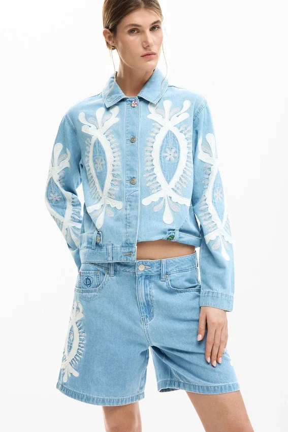 Bestickte Denim-Bermudas Bestickte Denim-Bermudas