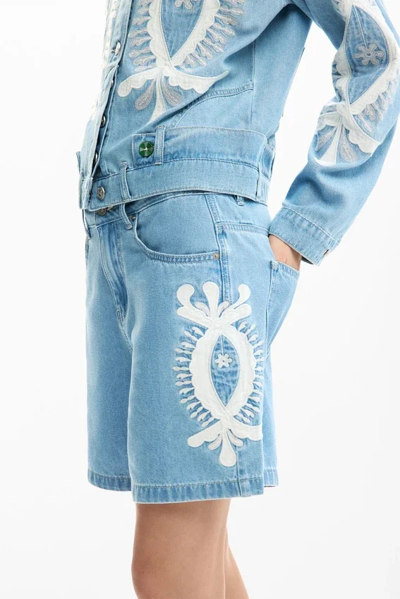 Bestickte Denim-Bermudas Bestickte Denim-Bermudas