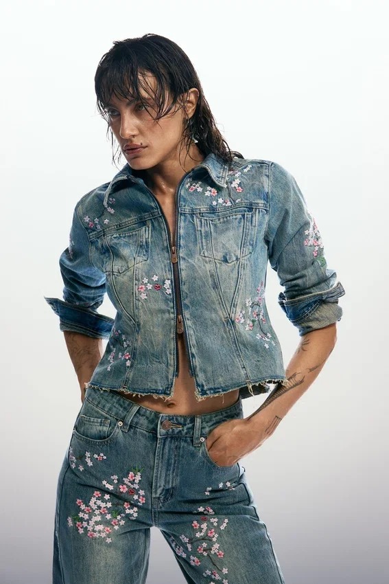 Bestickte Jeansjacke Bestickte Jeansjacke