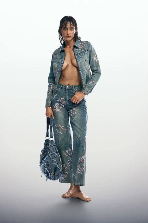 Bestickte Jeansjacke Bestickte Jeansjacke