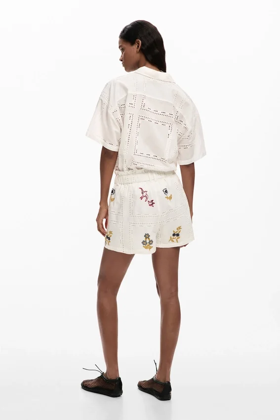 Bestickte Shorts Bestickte Shorts