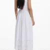 Besticktes langes Kleid Besticktes langes Kleid