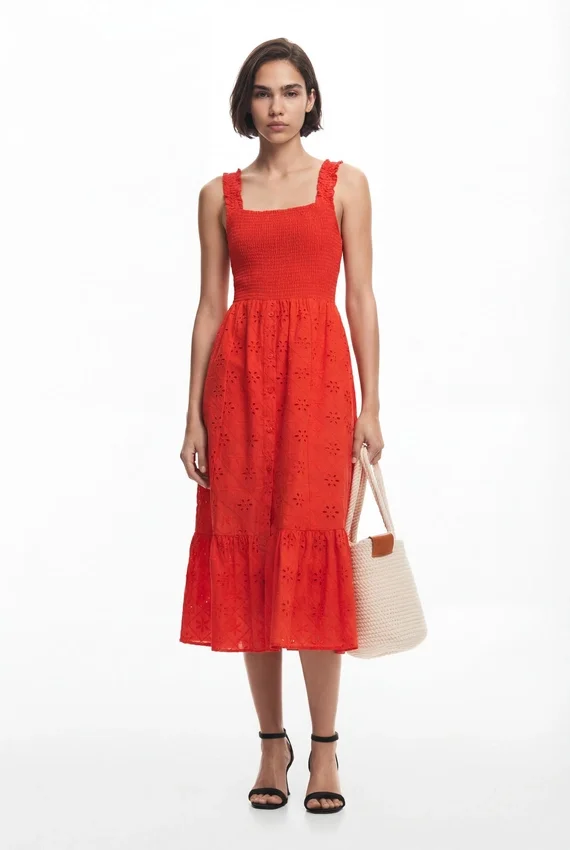 Besticktes Midikleid Besticktes Midikleid