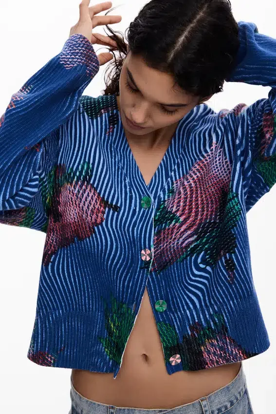 Blumiger Pullover Blumiger Pullover