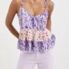Blumiges Oberteil mit Träger Blumiges Oberteil mit Träger