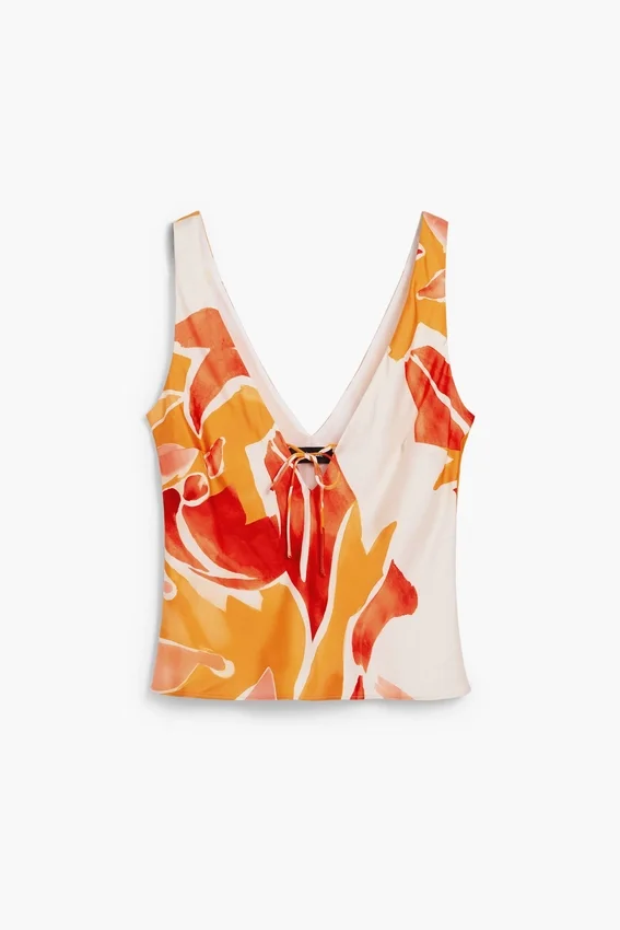 Bluse mit Blütenblatt-Trägern Bluse mit Blütenblatt-Trägern