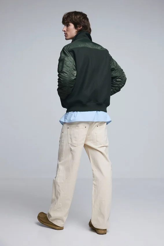 Bomberjacke aus Bekleidung Bomberjacke aus Bekleidung