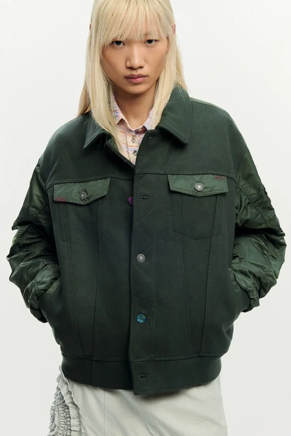 Bomberjacke aus Bekleidung Bomberjacke aus Bekleidung