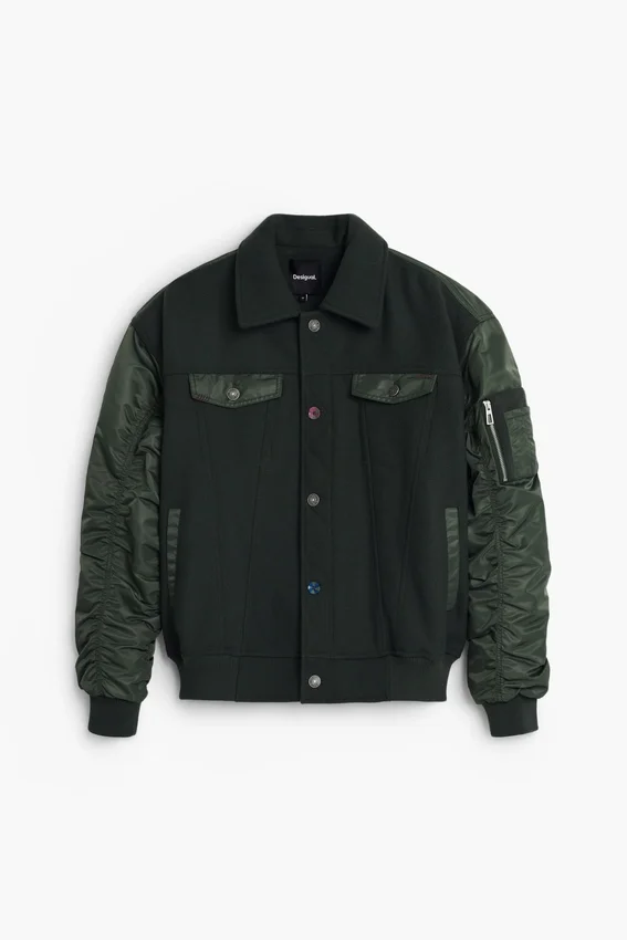 Bomberjacke aus Bekleidung Bomberjacke aus Bekleidung