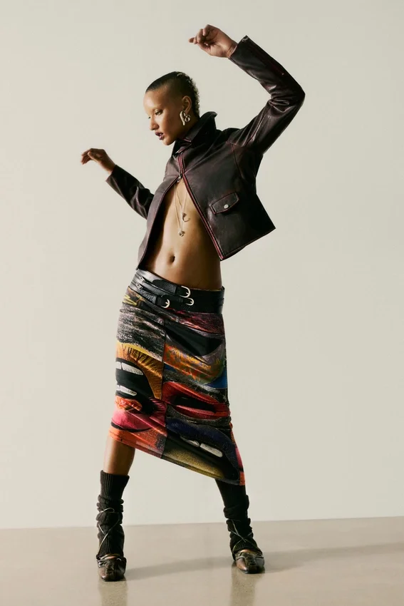 Burgunderrote Kunstleder-Jacke Burgunderrote Kunstleder-Jacke