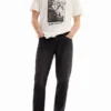 Carrot-Jeans mit doppeltem Bund Carrot-Jeans mit doppeltem Bund