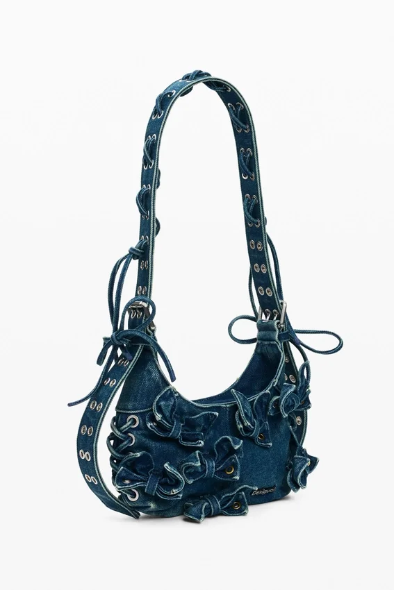 Denim-Tasche mit Applikationen Denim-Tasche mit Applikationen