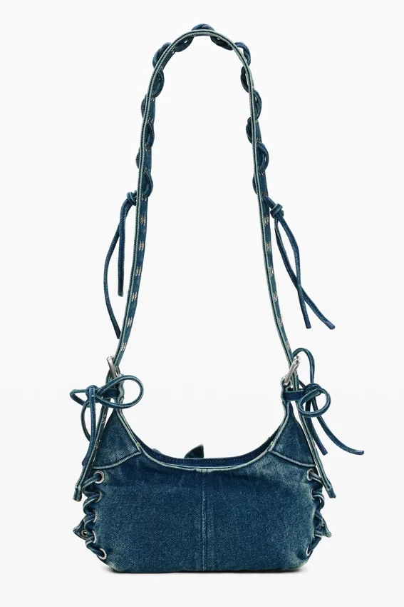 Denim-Tasche mit Applikationen Denim-Tasche mit Applikationen