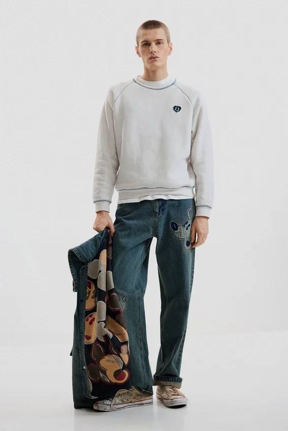 Einfaches Strick-Sweatshirt Einfaches Strick-Sweatshirt