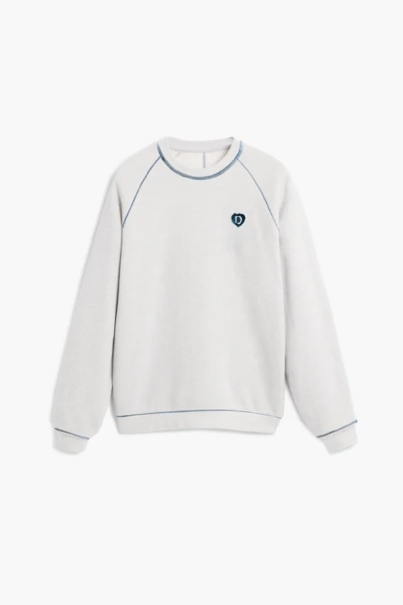 Einfaches Strick-Sweatshirt Einfaches Strick-Sweatshirt