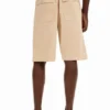 Einfarbige Shorts mit Taschen Einfarbige Shorts mit Taschen
