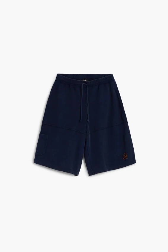 Einfarbige Strick-Bermuda-Shorts Einfarbige Strick-Bermuda-Shorts