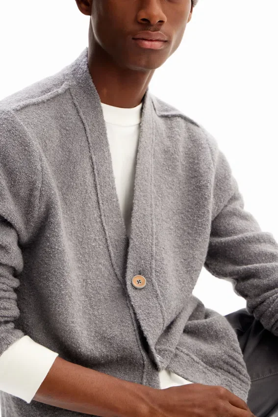 Einfarbige, strukturierte Strickjacke Einfarbige, strukturierte Strickjacke